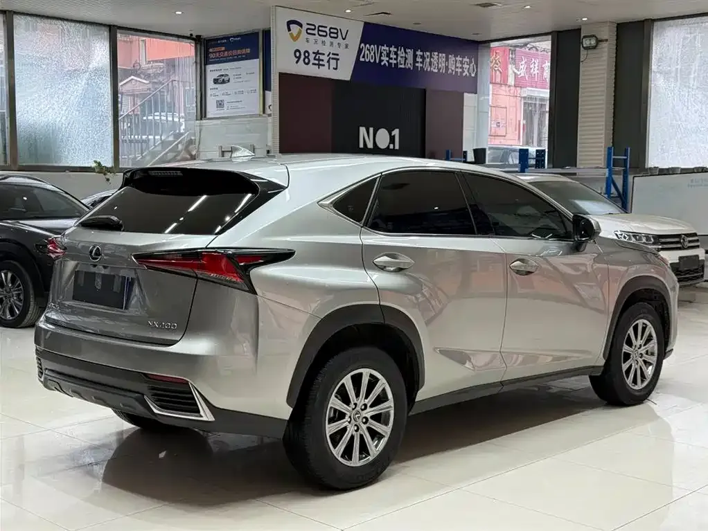 Lexus NX — фото 6