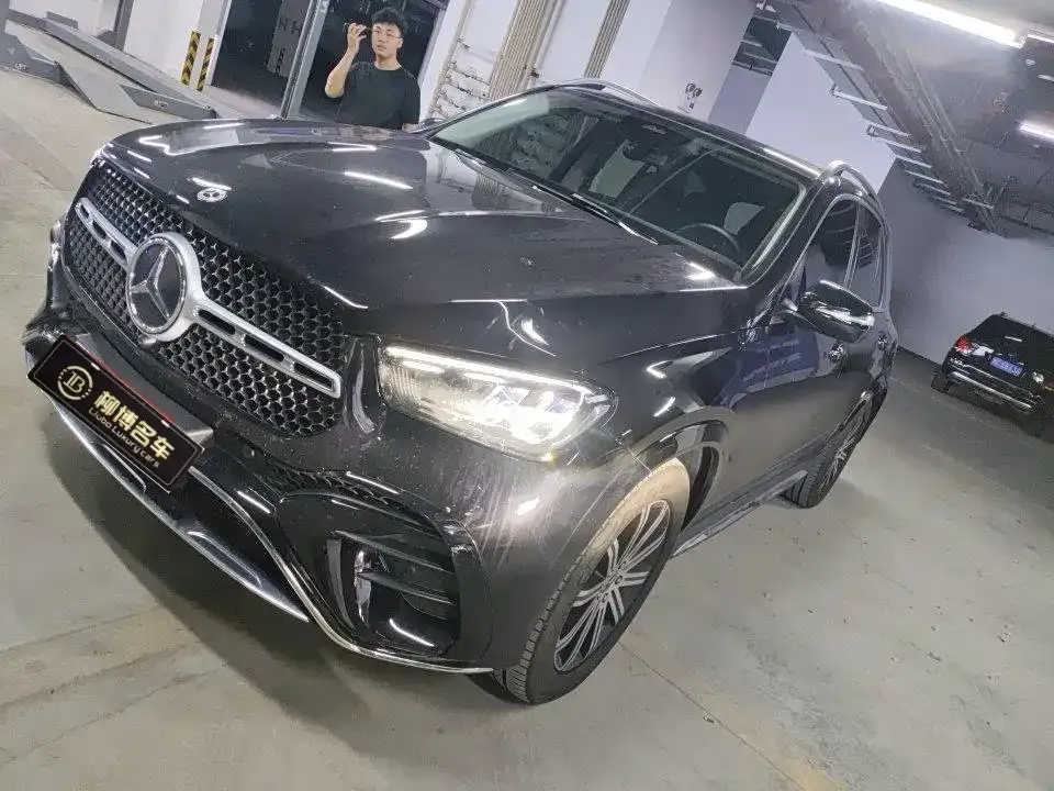 Mercedes-Benz GLE — фото 1