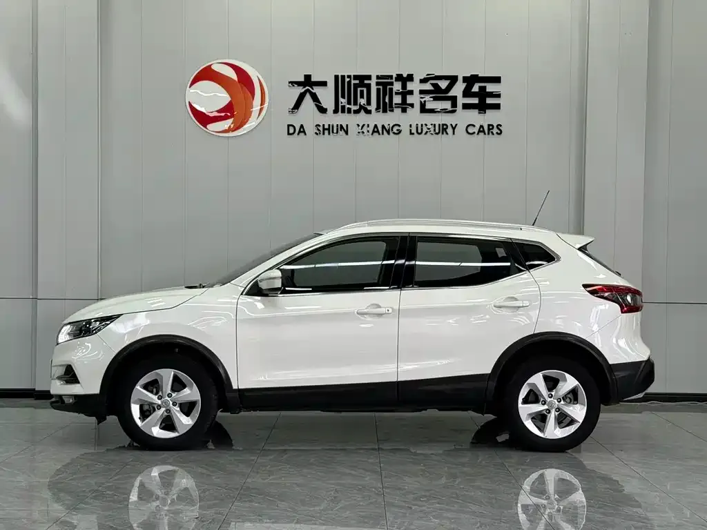 Nissan Qashqai — фото 6