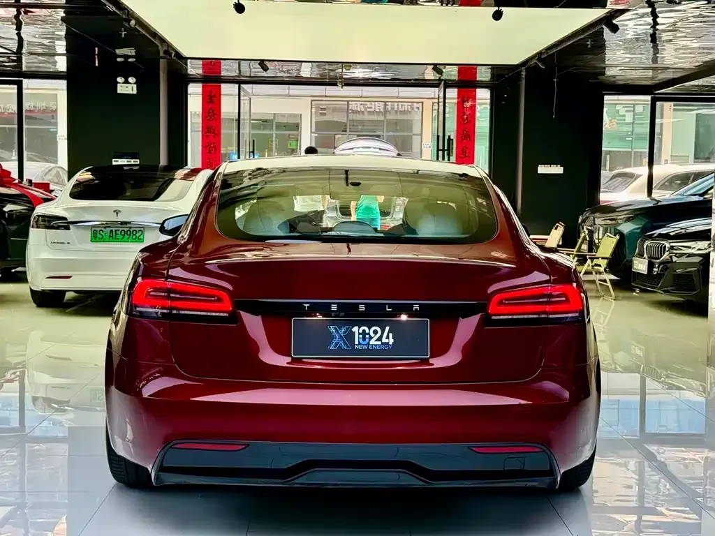 Tesla Model S — фото 7