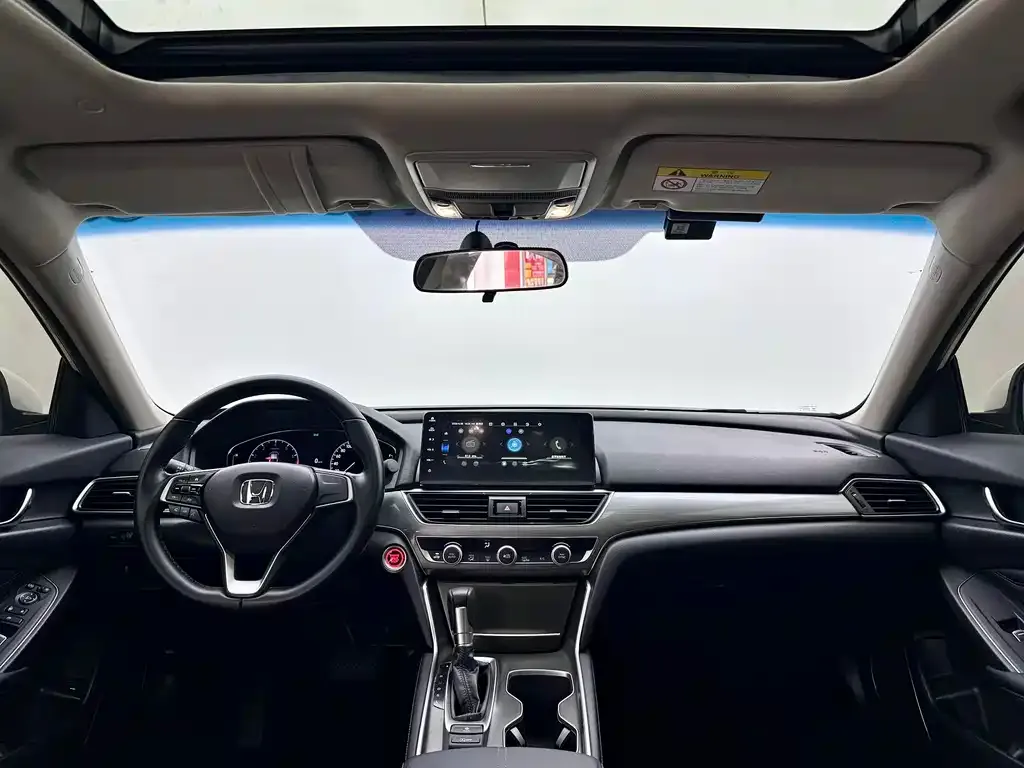 Honda Accord — фото 9