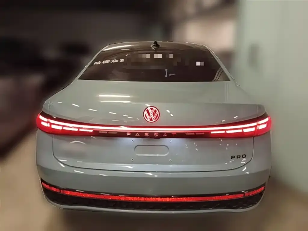Volkswagen Passat — фото 6