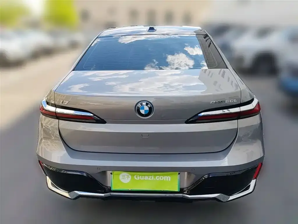 BMW i7 — фото 2