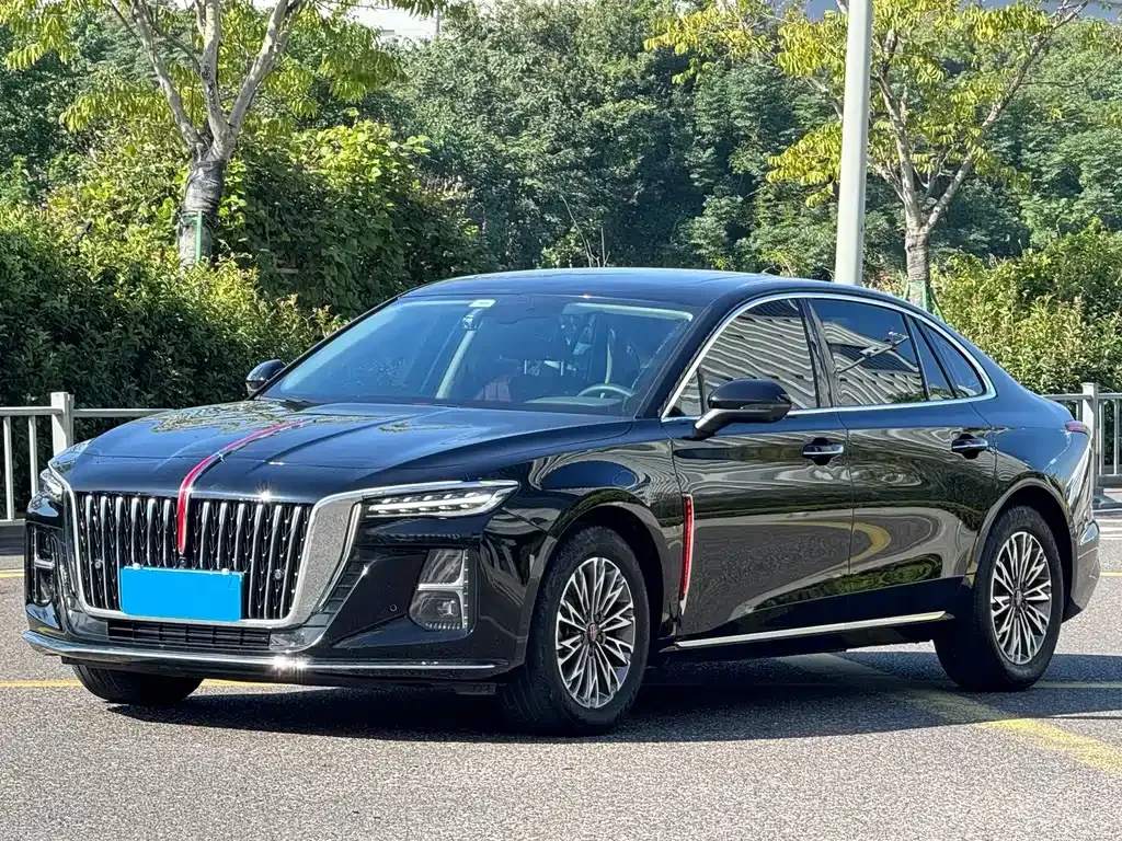 Hongqi H5 — фото 1