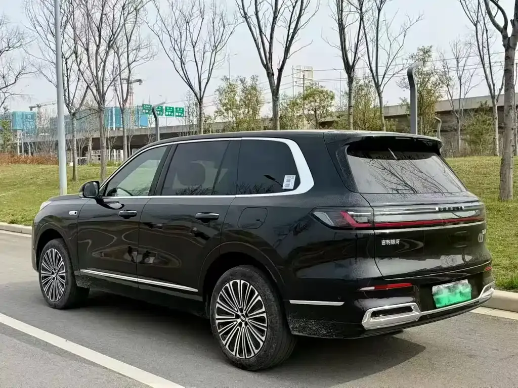 Geely Galaxy M9 — фото 9
