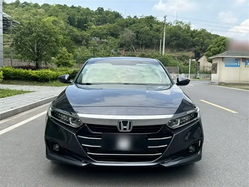 Honda Accord — фото 9
