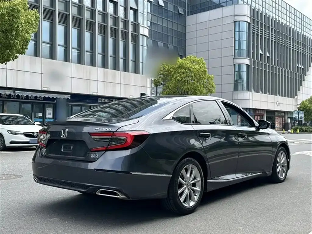Honda Accord — фото 7