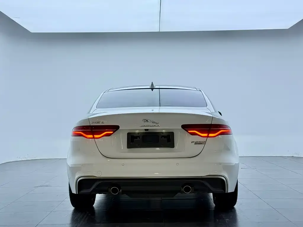 Jaguar XEL — фото 2