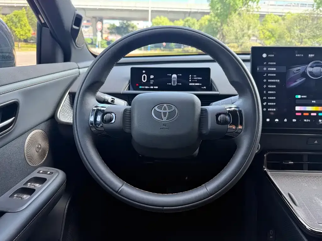 Toyota Platinum 3X — фото 3