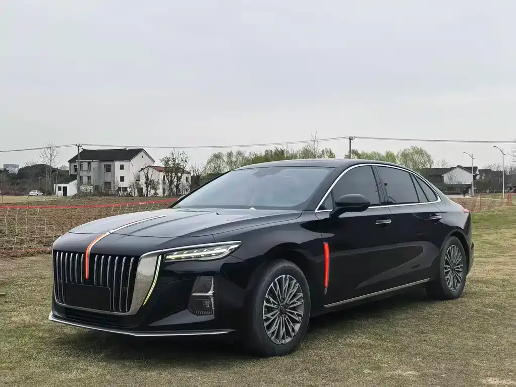 Hongqi H5 — фото 1