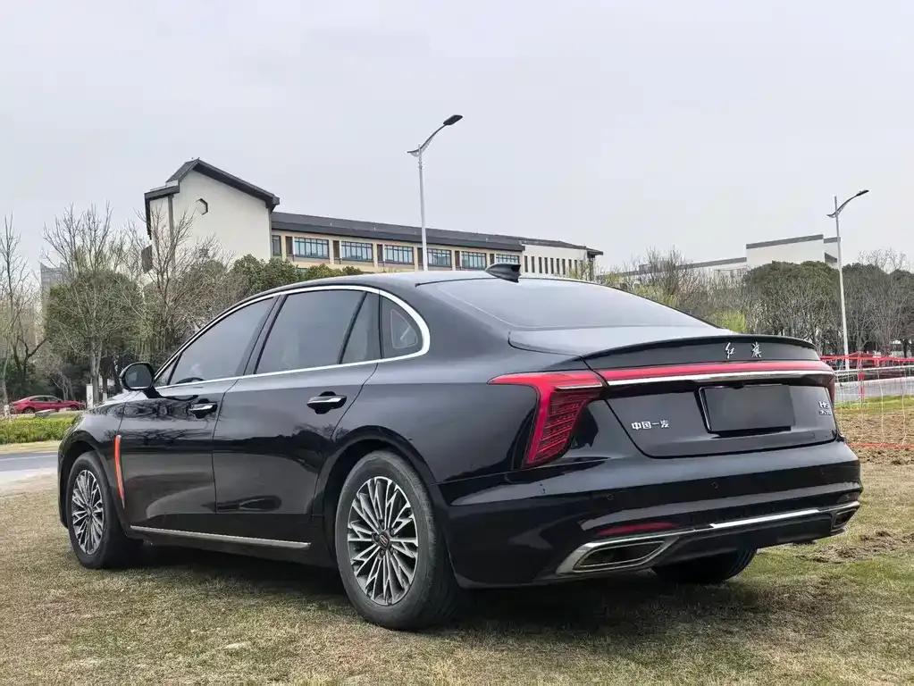 Hongqi H5 — фото 4