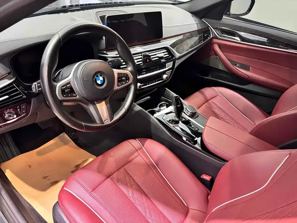 BMW 5 Series — фото 8