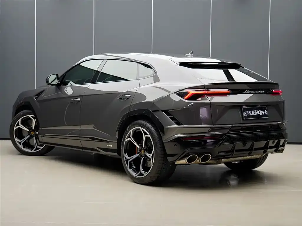 Lamborghini Urus — фото 9