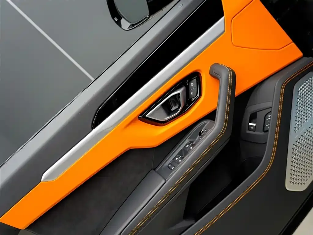 Lamborghini Urus — фото 7