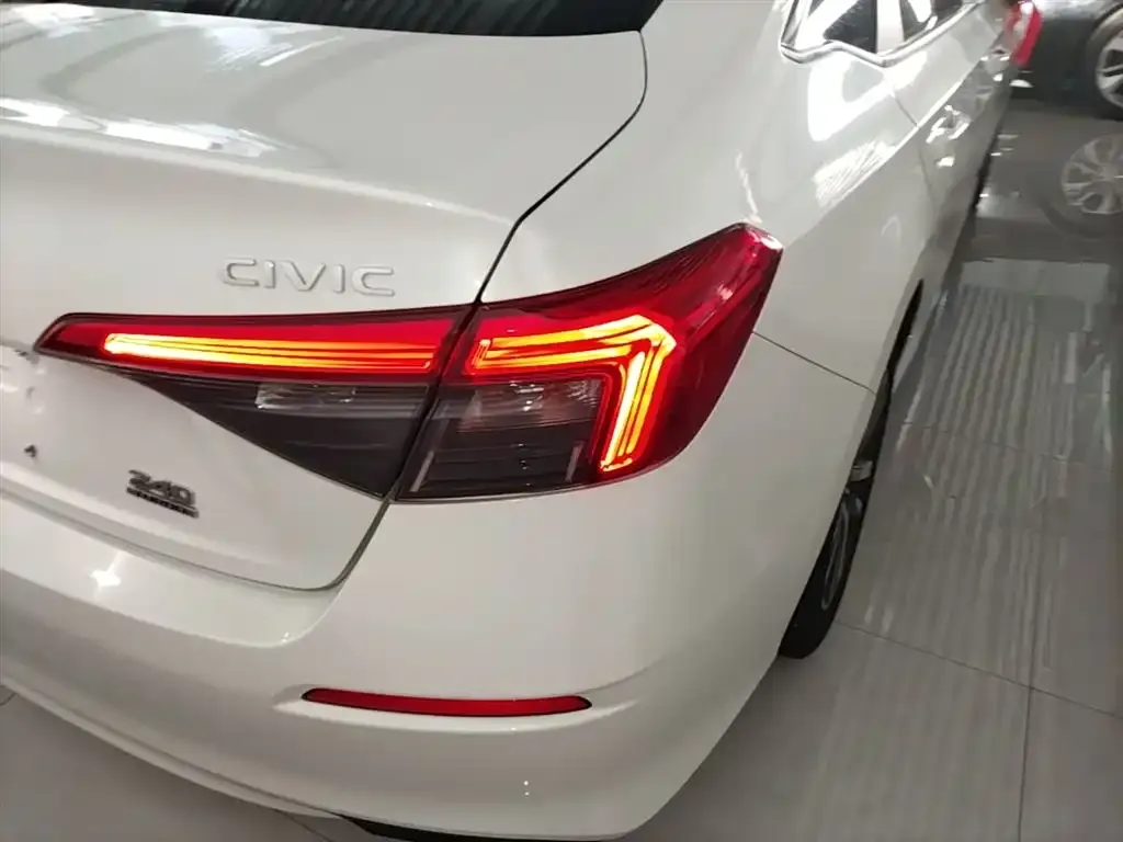 Honda Civic — фото 2