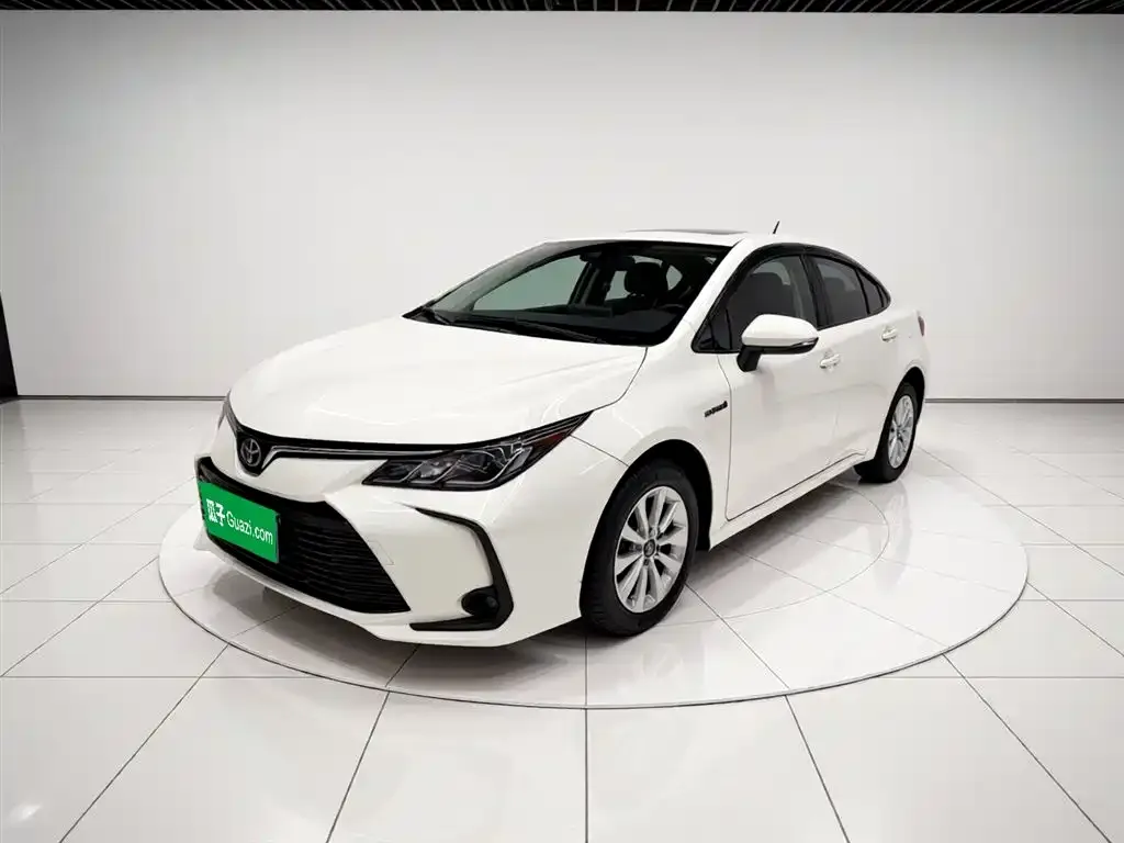 Toyota Corolla — фото 1