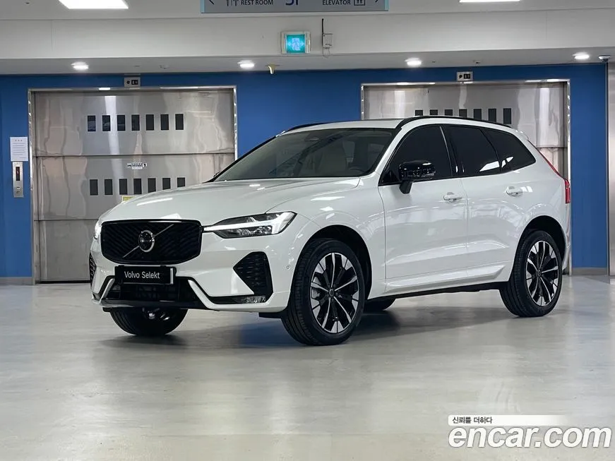 Volvo XC60 — фото 1