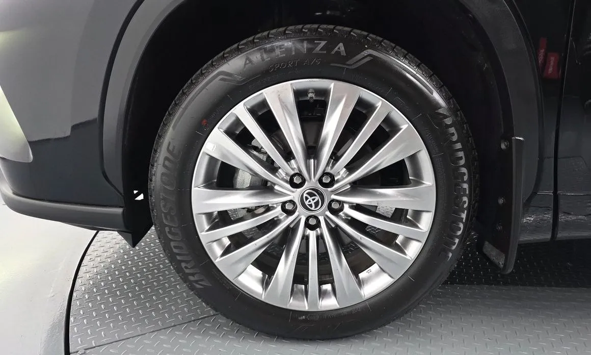 Toyota Highlander — фото 10