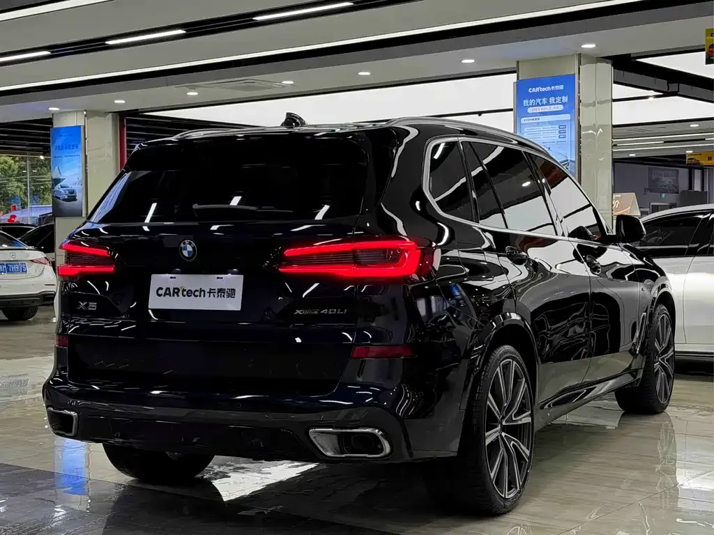 BMW X5 — фото 6