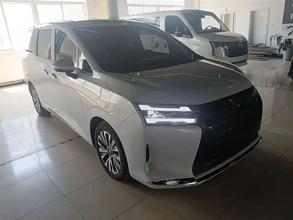 Wuling Starlight 730 New Energy — фото 7