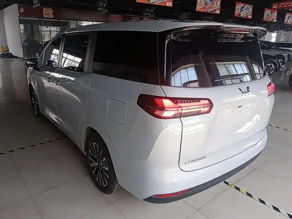 Wuling Starlight 730 New Energy — фото 8