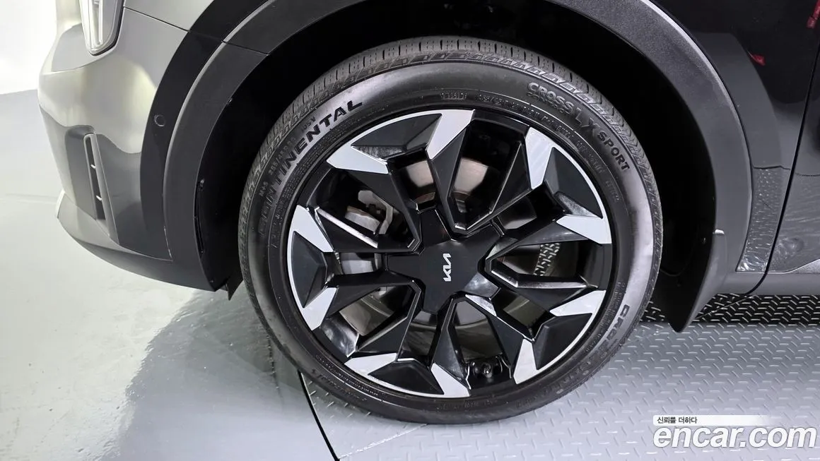 Kia Sorento — фото 9