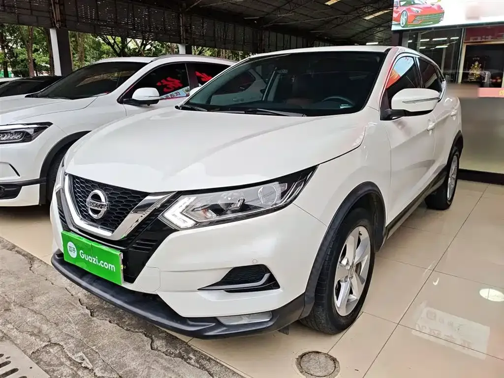 Nissan Qashqai — фото 1