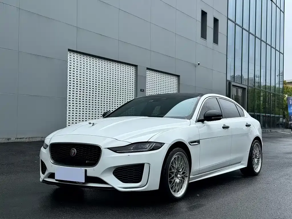 Jaguar XEL — фото 1