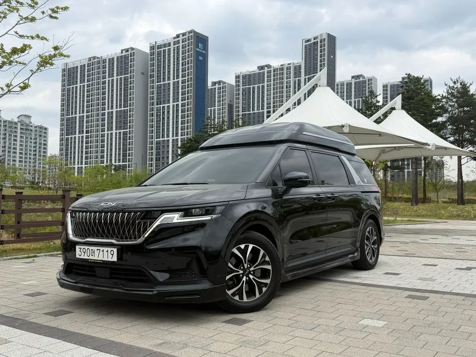 Kia Carnival — фото 1