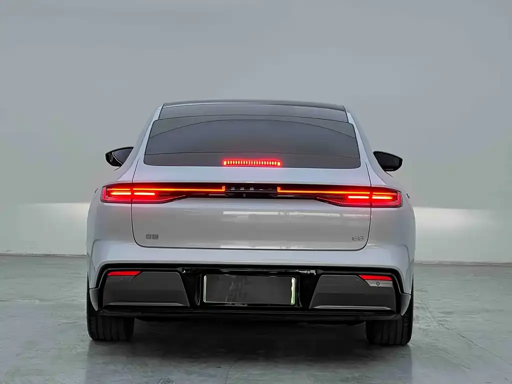 Geely Galaxy E8 — фото 2
