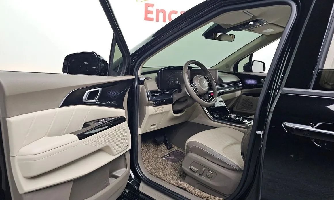 Kia Carnival — фото 10