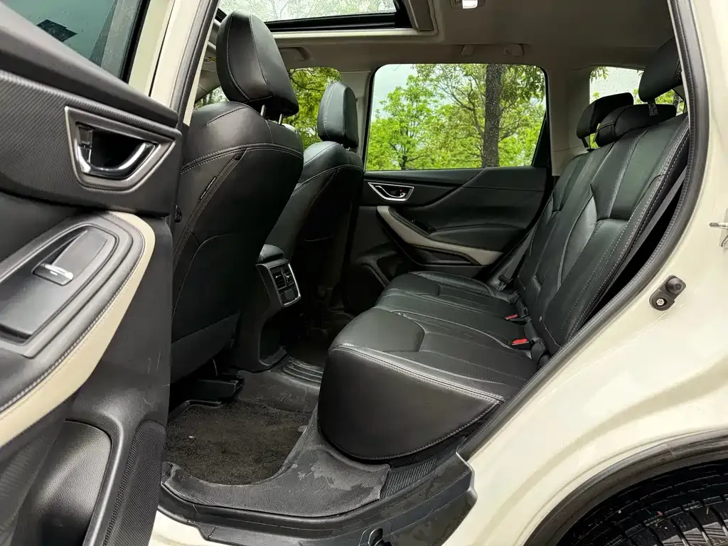 Subaru Forester — фото 3