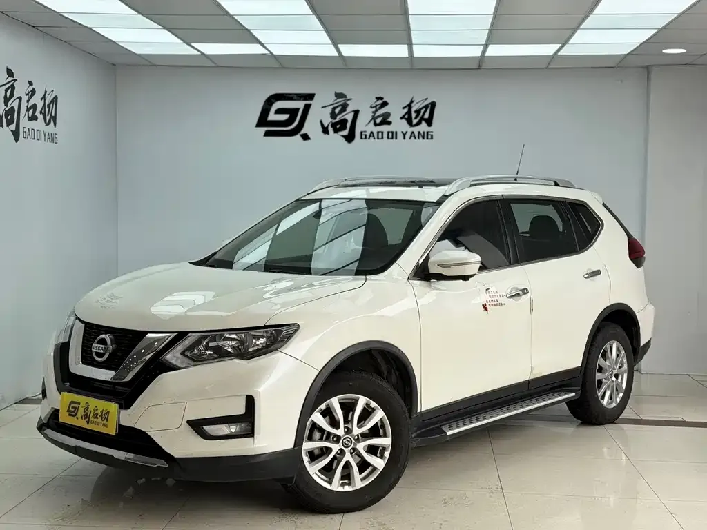 Nissan X-Trail — фото 1