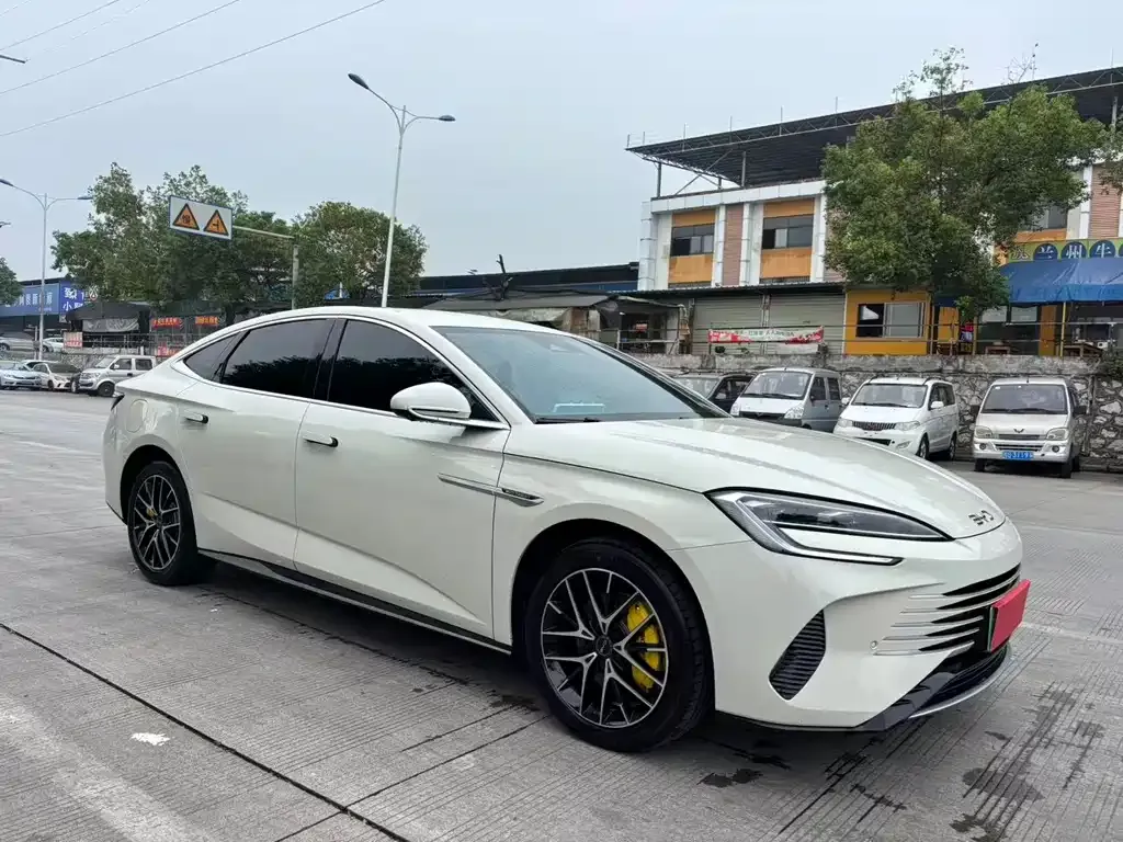 BYD Seal 07 DM-i — фото 1