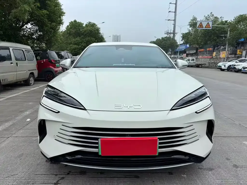 BYD Seal 07 DM-i — фото 3