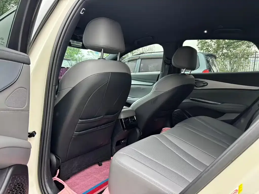 BYD Seal 07 DM-i — фото 4