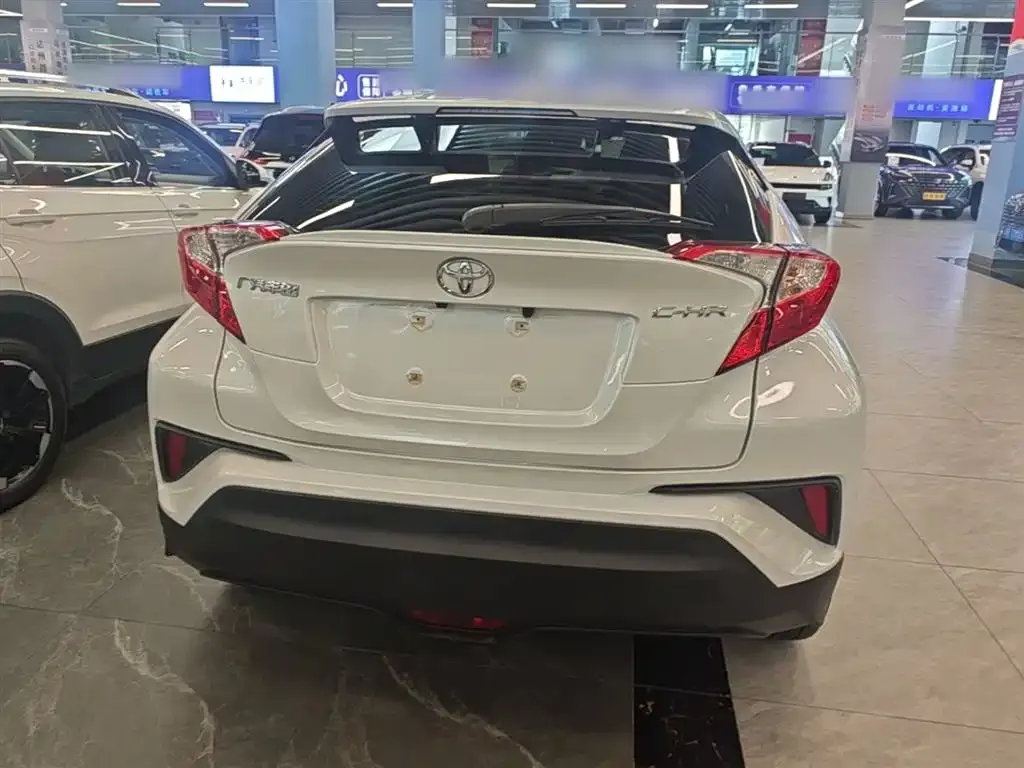 Toyota C-HR — фото 3