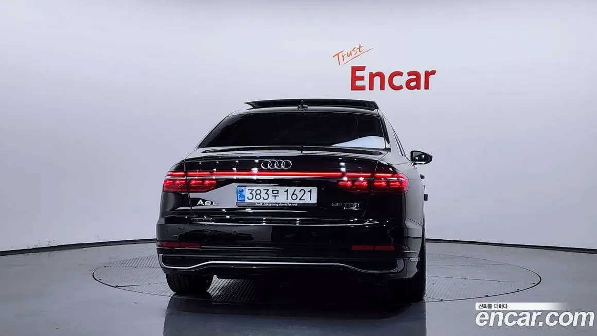 Audi A8 — фото 8