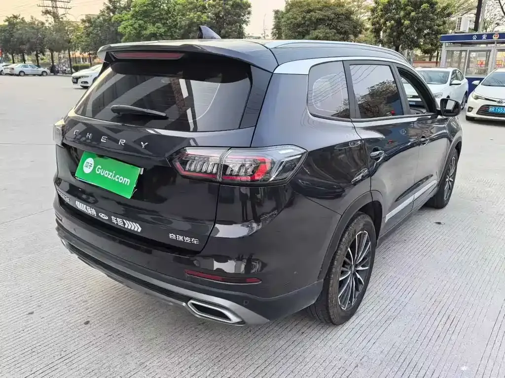 Chery Tiggo 8 — фото 2