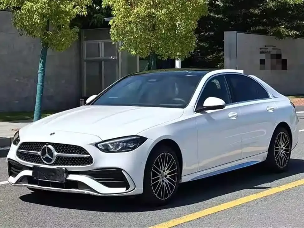 Mercedes-Benz C-Class — фото 1
