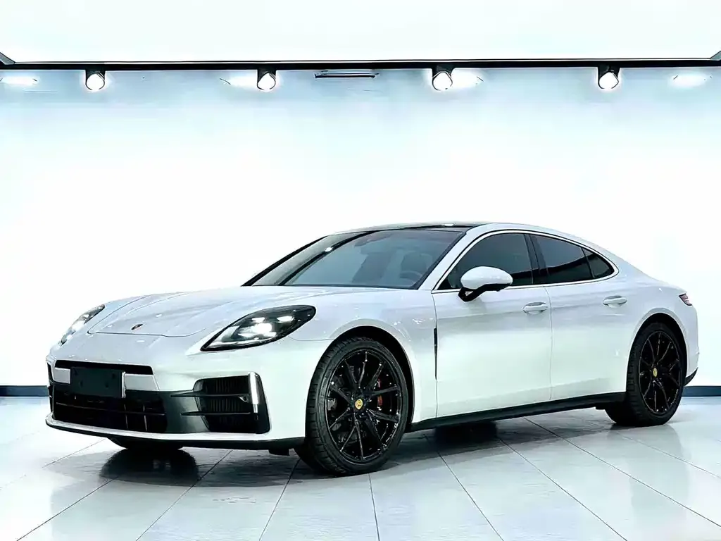 Porsche Panamera — фото 1