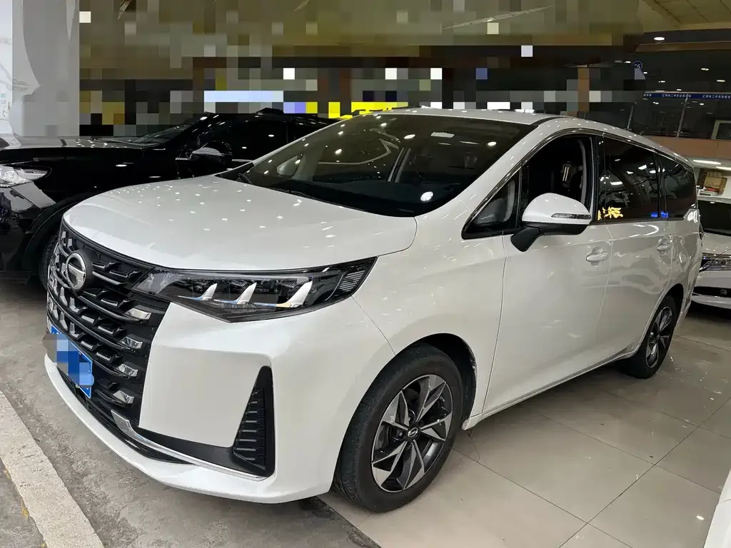 GAC Motor Trumpchi M6 — фото 1