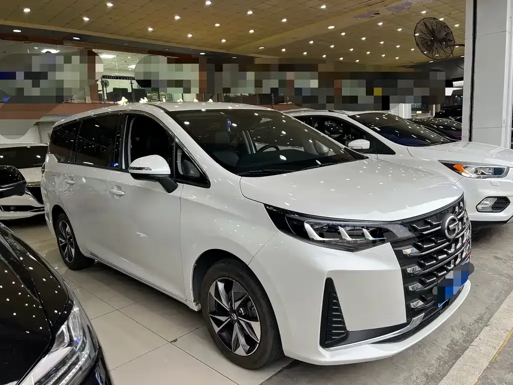GAC Motor Trumpchi M6 — фото 10