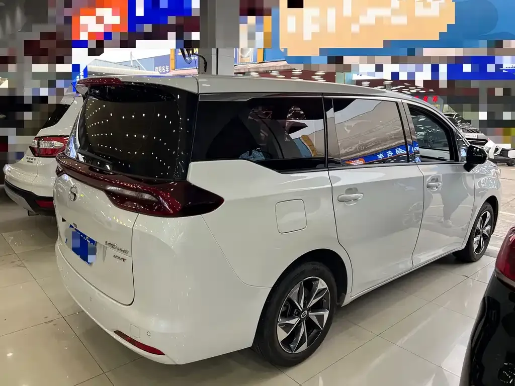 GAC Motor Trumpchi M6 — фото 6