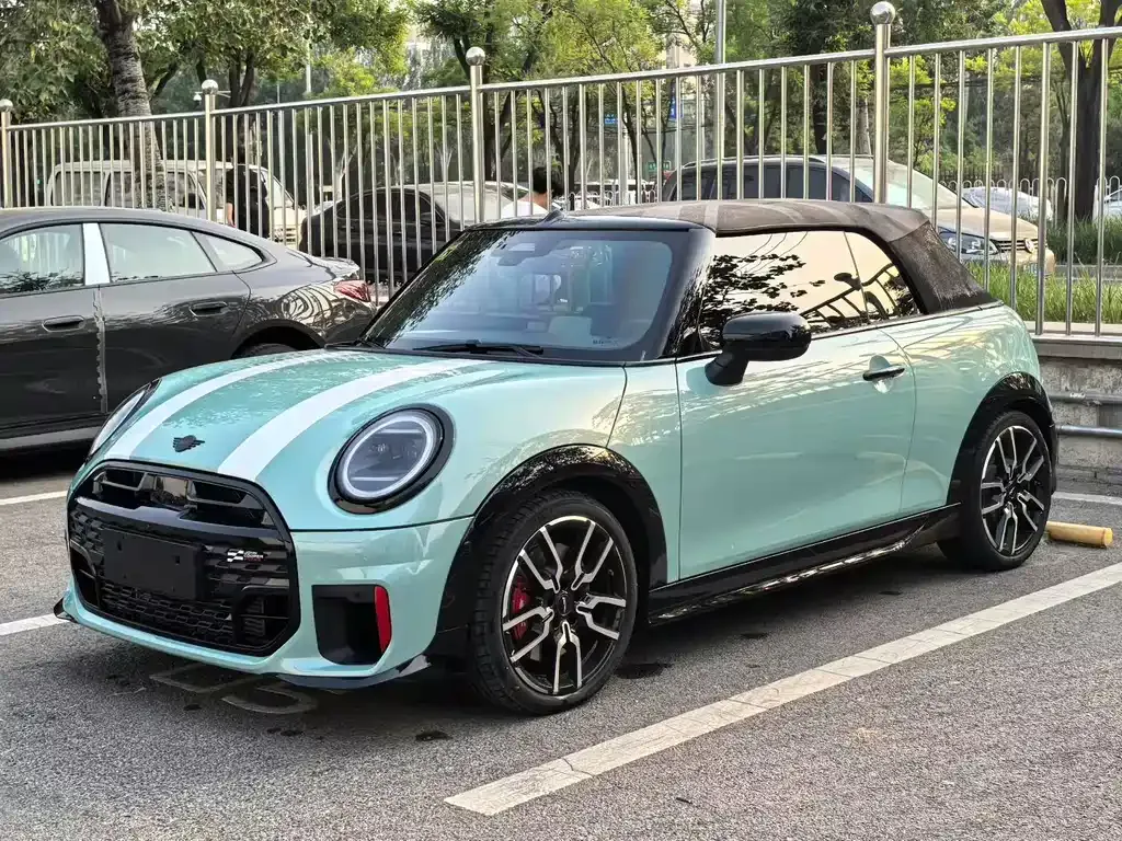 MINI JCW (John Cooper Works) — фото 1