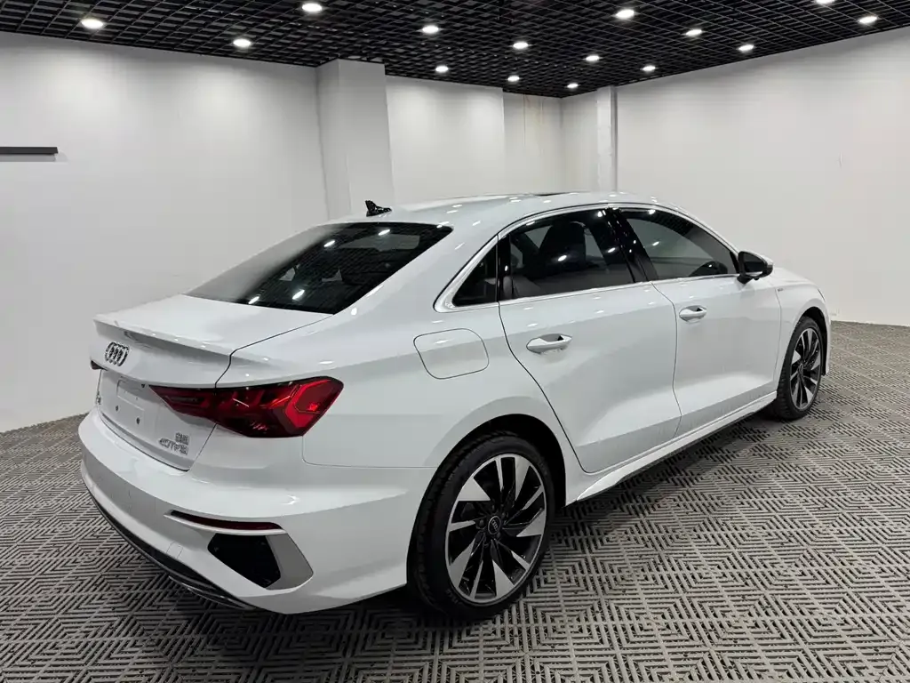 Audi A3 — фото 9