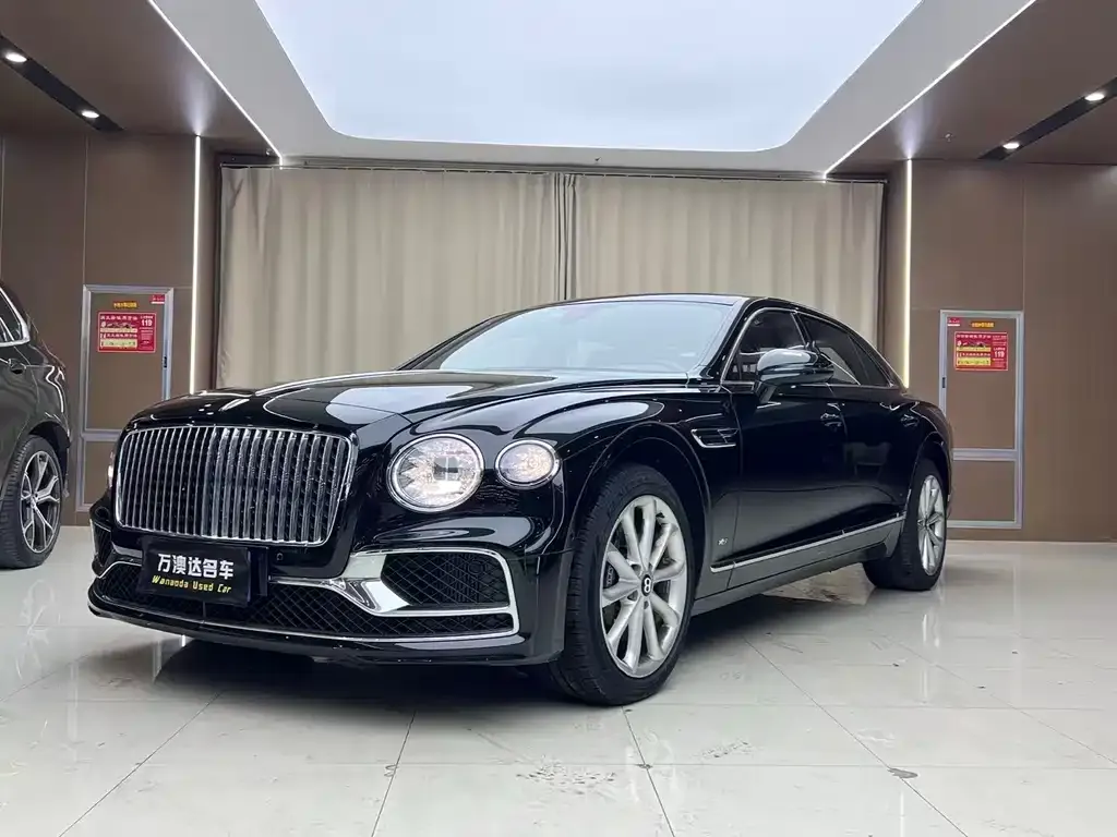 Bentley Flying Spur — фото 1