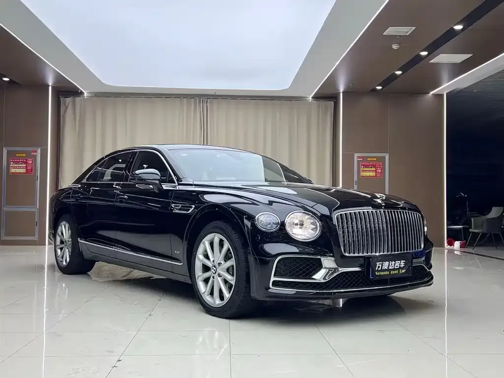 Bentley Flying Spur — фото 6