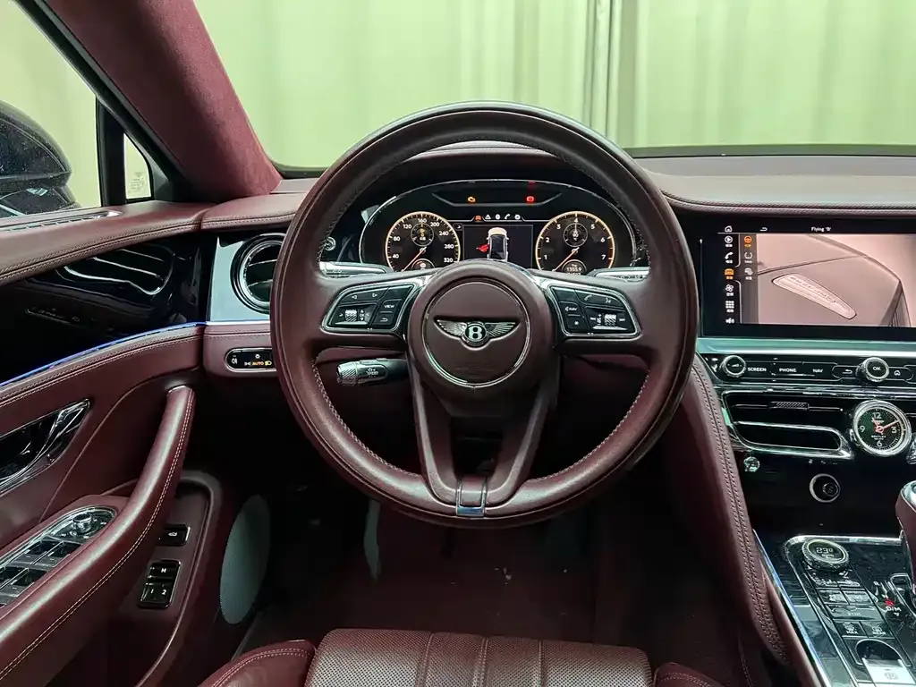 Bentley Flying Spur — фото 10