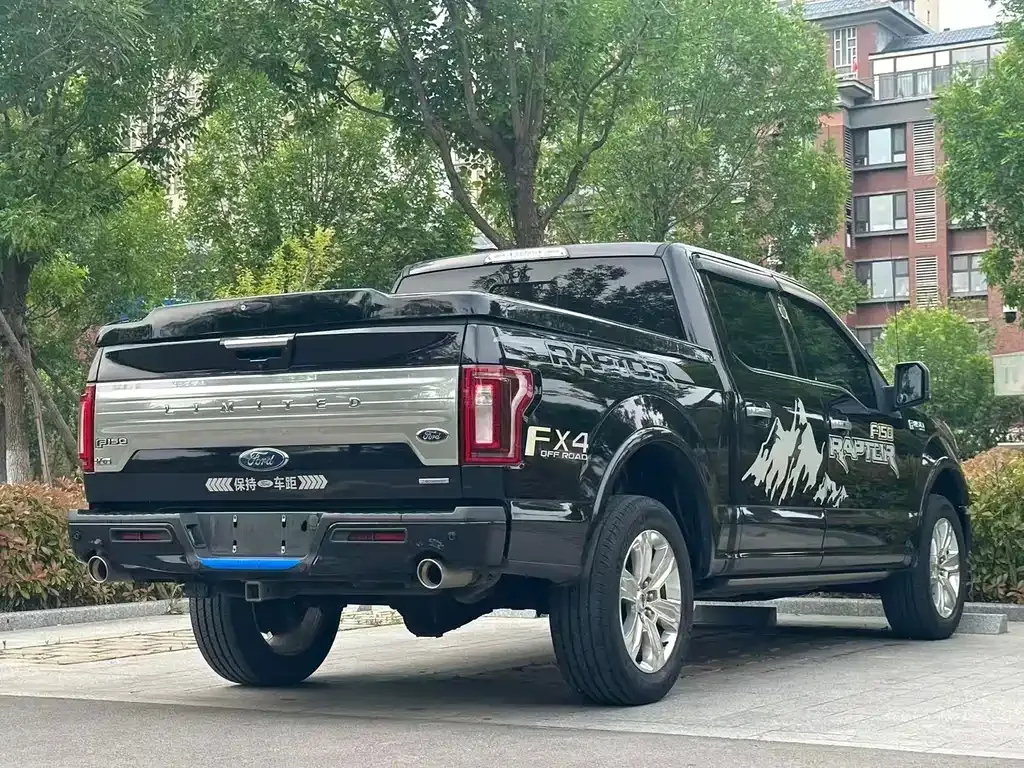 Ford F-150 Raptor — фото 5